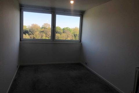 3 bedroom apartment to rent, Otho Court, Brentford Dock