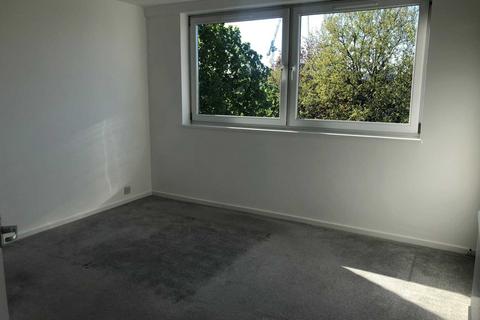 3 bedroom apartment to rent, Otho Court, Brentford Dock