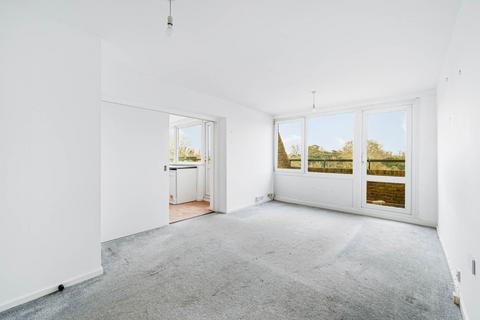 3 bedroom apartment to rent, Otho Court, Brentford Dock