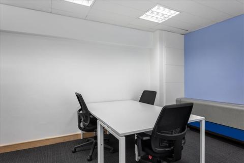 Serviced office to rent - Maple House, High Street,,