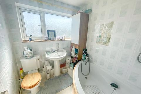12 Eastfield Road, Keelby, Grimsby, DN41 8JE