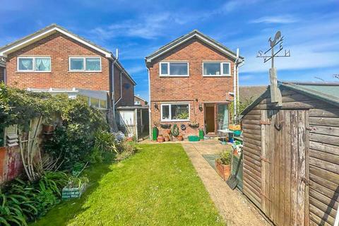 12 Eastfield Road, Keelby, Grimsby, DN41 8JE