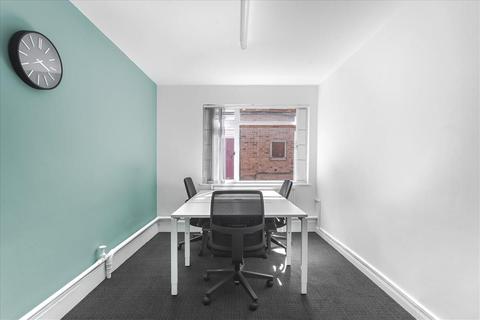 Serviced office to rent - 3, The Quadrant,Warwick Road,