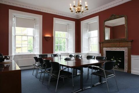 Serviced office to rent, 7/9 North St David Street,,
