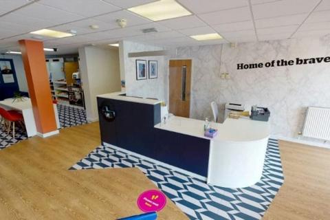 Serviced office to rent - KG House, Kingsfield Way,,