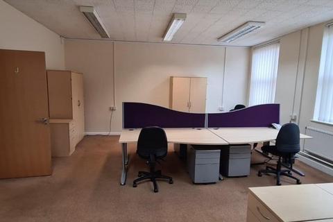 Serviced office to rent, Wellington Road,Oakridge House,