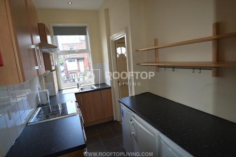 5 bedroom house to rent, Wrangthorn Terrace, Leeds LS6