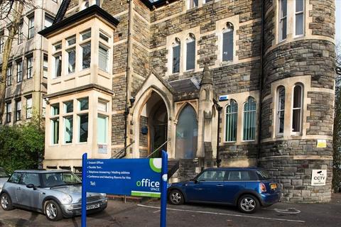 Serviced office to rent, The Executive Centre,Castle Court, Cathedral Road