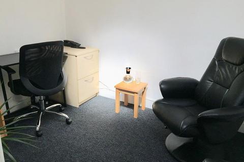 Serviced office to rent, 37/39 Southgate Street,Southgate Chambers,