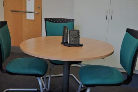 Serviced office to rent - Woking Road,Mission Hall,