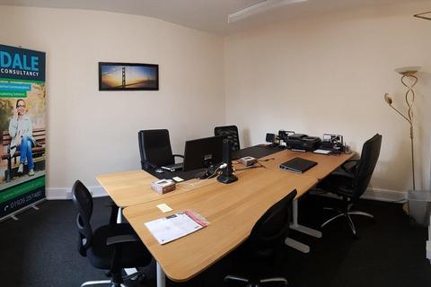 Serviced office to rent, 12 Station Road,,