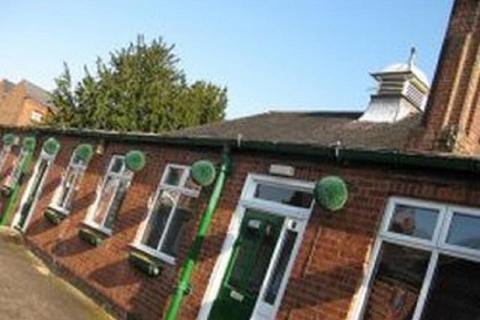 Serviced office to rent - The Lawns,The Lawns Business Centre,