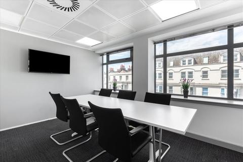 Serviced office to rent - Queensbury House, 106 Queens Road,,