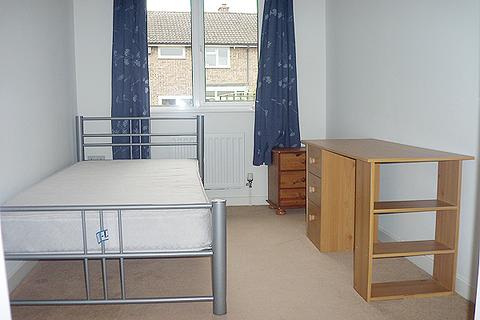 4 bedroom semi-detached house to rent - Pound Park Road, Charlton, London SE7