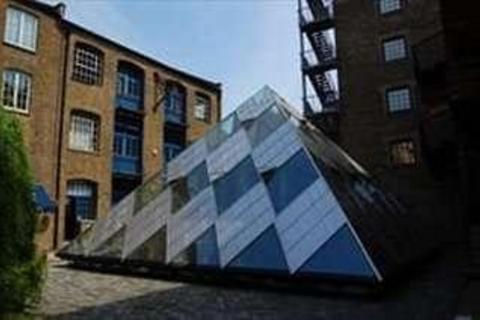 Serviced office to rent, 31 Queen Elizabeth Street,The Pyramid,