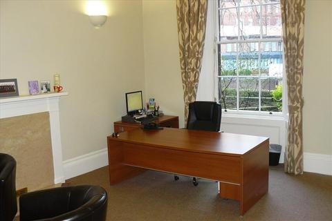 Serviced office to rent - 1 Rutland Square,,