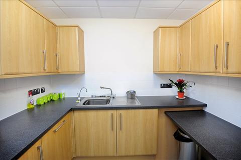 Serviced office to rent - Station Approach,Advent House,