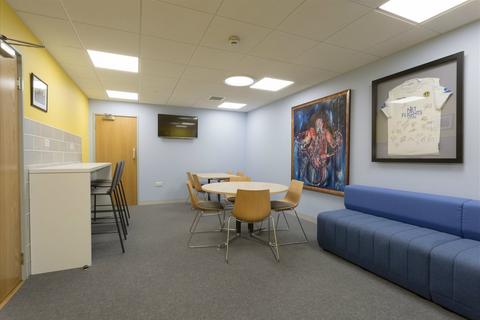 Serviced office to rent, Longfield Road,North Farm Estate,