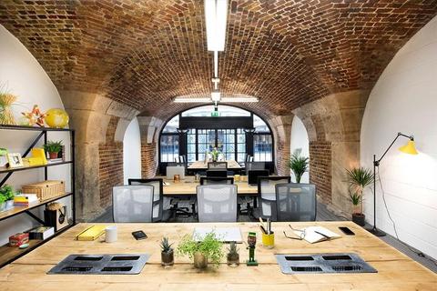 Serviced office to rent, The Dock,Tobacco Quay, Wapping Lane