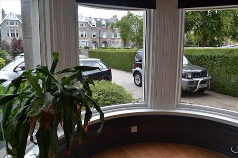 Serviced office to rent - 46 Queens Road,,