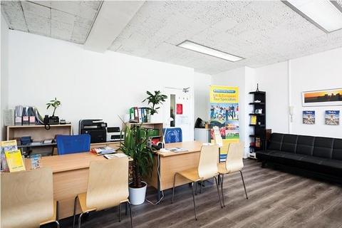 Serviced office to rent - 21-22 Old Steine,,