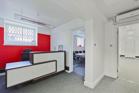 Serviced office to rent, 10-11 Gray's Inn Square,,