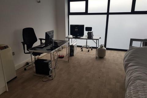 Serviced office to rent - 16 Watson Place,Croydon,