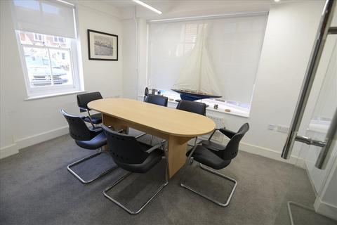 Serviced office to rent, Hurst House,High Street, Ripley, Woking