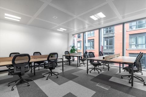 Office to rent - 4 St Paul's Square,,