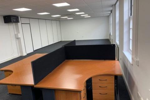 Serviced office to rent - 12 King Street,,