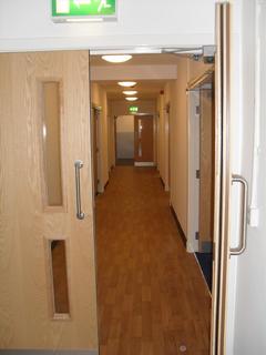 Serviced office to rent - 100 High Street,Caledonian House,