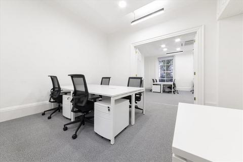 Serviced office to rent, 14-17 Red Lion Square,,