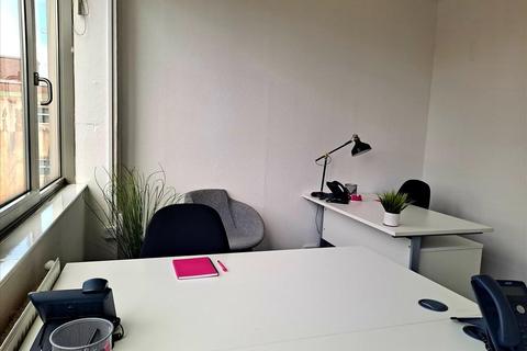 Serviced office to rent, 119 Holloway Head,,