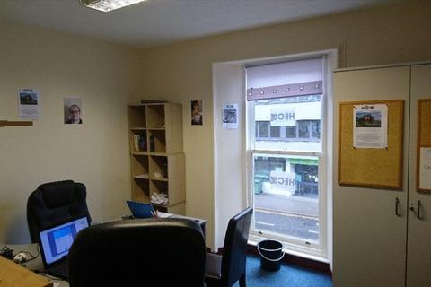 Serviced office to rent - 3 Young Street,,