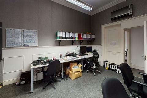 Serviced office to rent, 42 Manchester Street,First Floor,