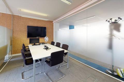Serviced office to rent - Berkshire House ,168-173 High Holborn, London