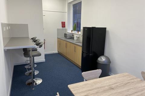 Serviced office to rent - Cussins House, 22-28 Wood Street,,