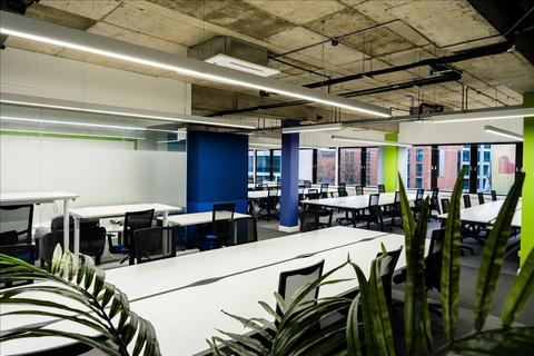 Serviced office to rent - 24-31 Shaftesbury Square,,