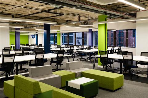 Serviced office to rent - 24-31 Shaftesbury Square,,