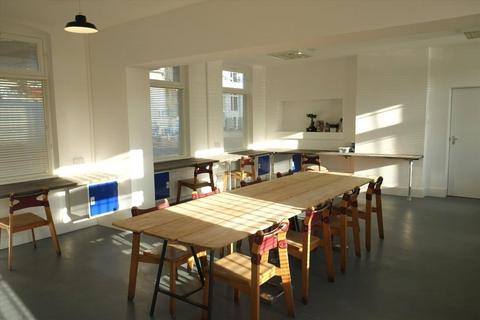 Office to rent, 25-33 southwark street,Universal Workspace,