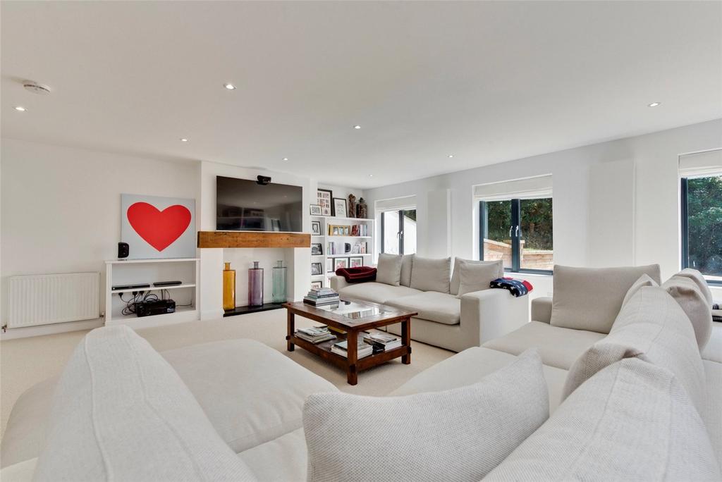 Tv/Sitting Room