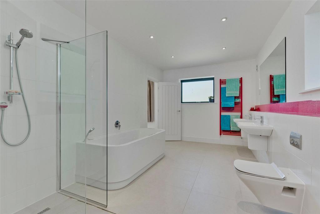 En Suite Bathroom