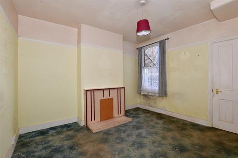 65 Tharp Road, Wallington, SM6 8LG