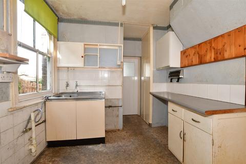 65 Tharp Road, Wallington, SM6 8LG