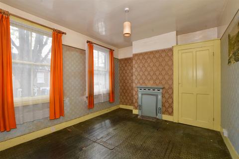 65 Tharp Road, Wallington, SM6 8LG