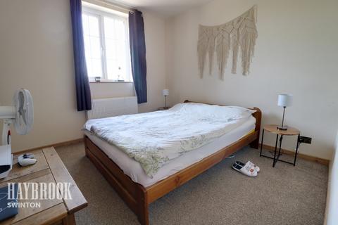 16 Grange Crescent, Thurnscoe, Rotherham, S63 0EA