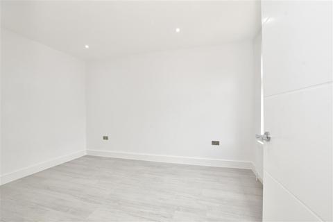 8 Caterham Avenue, Ilford, IG5 0PY