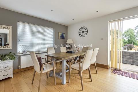 3 Fosters Close, Chislehurst, BR7 6NG