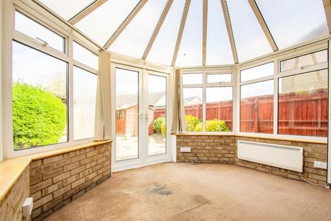 20 Arkell Avenue, Carterton, OX18 3BS