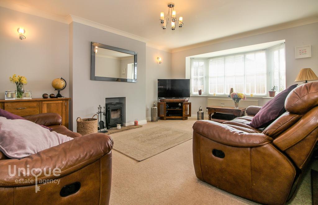 Plovers Way, Herons Reach, Blackpool, FY3 4 bed detached house for sale